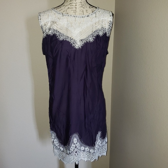 Navy Blue Lace Tunic - Picture 2 of 6